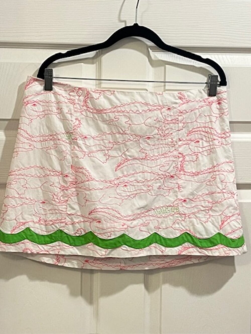 Lilly Pulitzer White Pink Alligator Print Skort with Green Trim